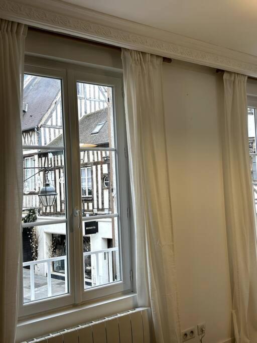 Le Petit Paris Compiegne Apartamento Exterior foto
